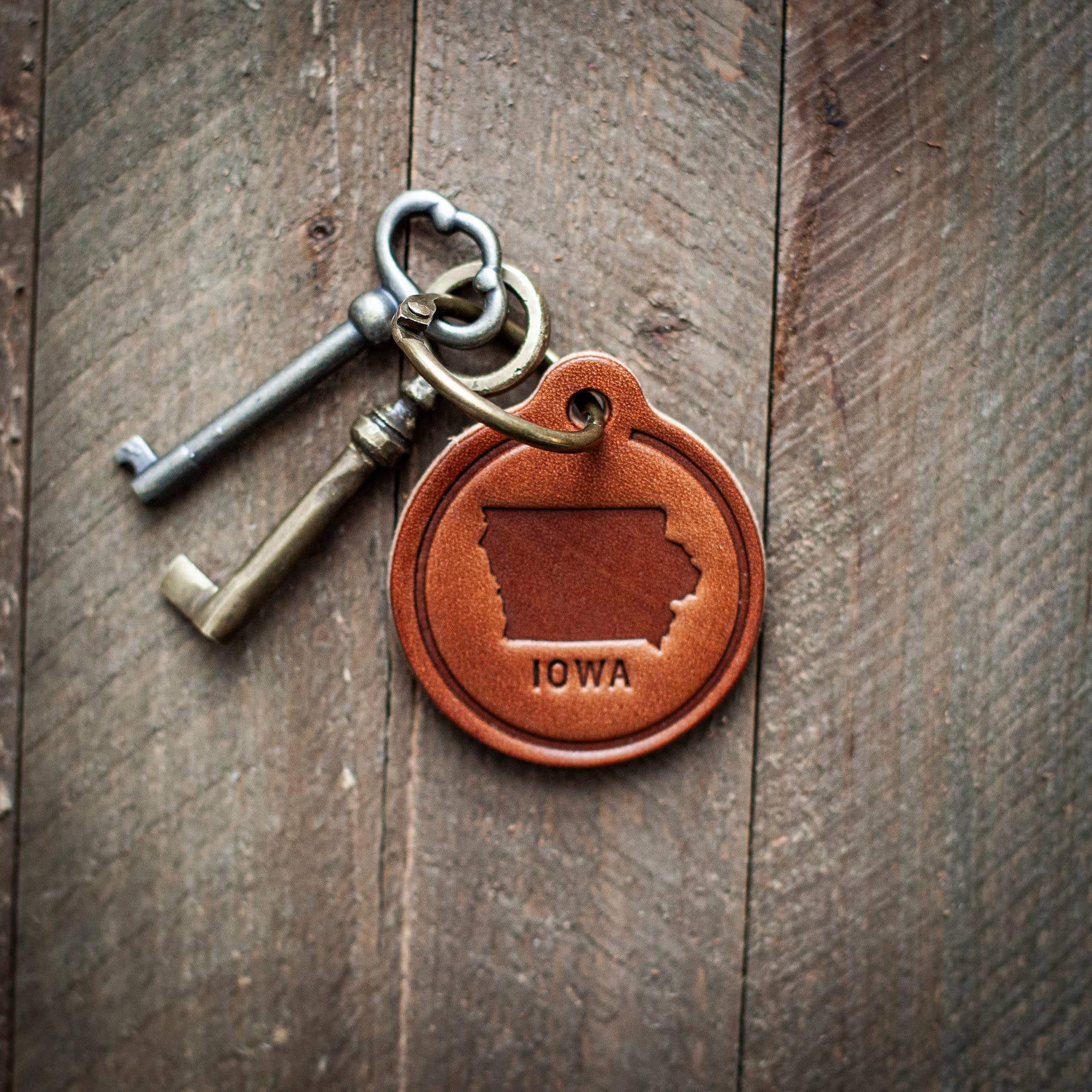 Iowa Leather Keychain Circle