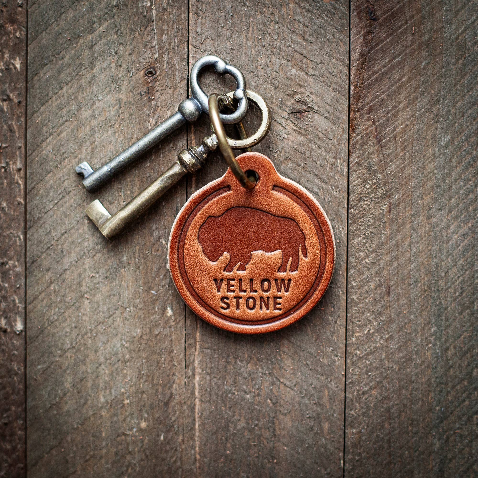 Yellowstone  National Park Leather Keychain Circle