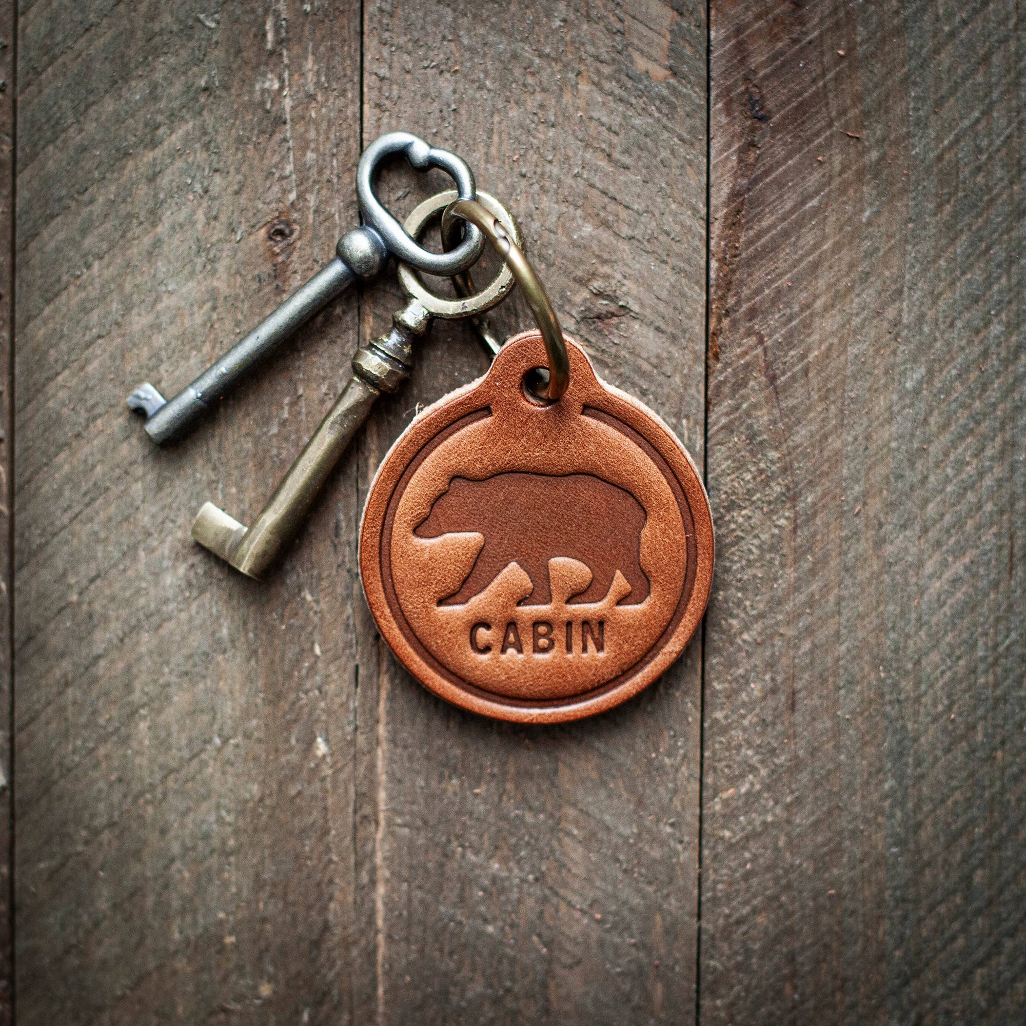 Cabin Leather Keychain Circle